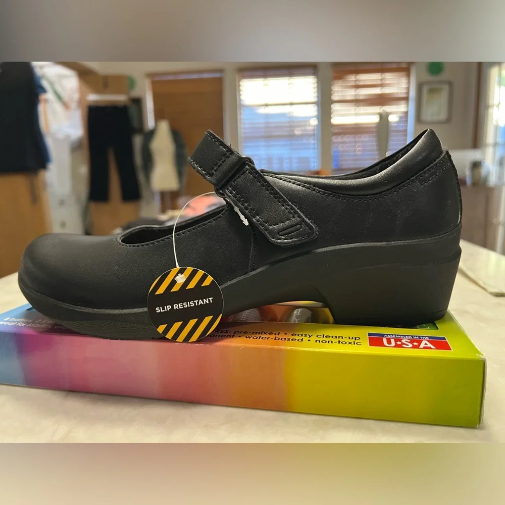 Clarks Black Leather Mary Jane Heels